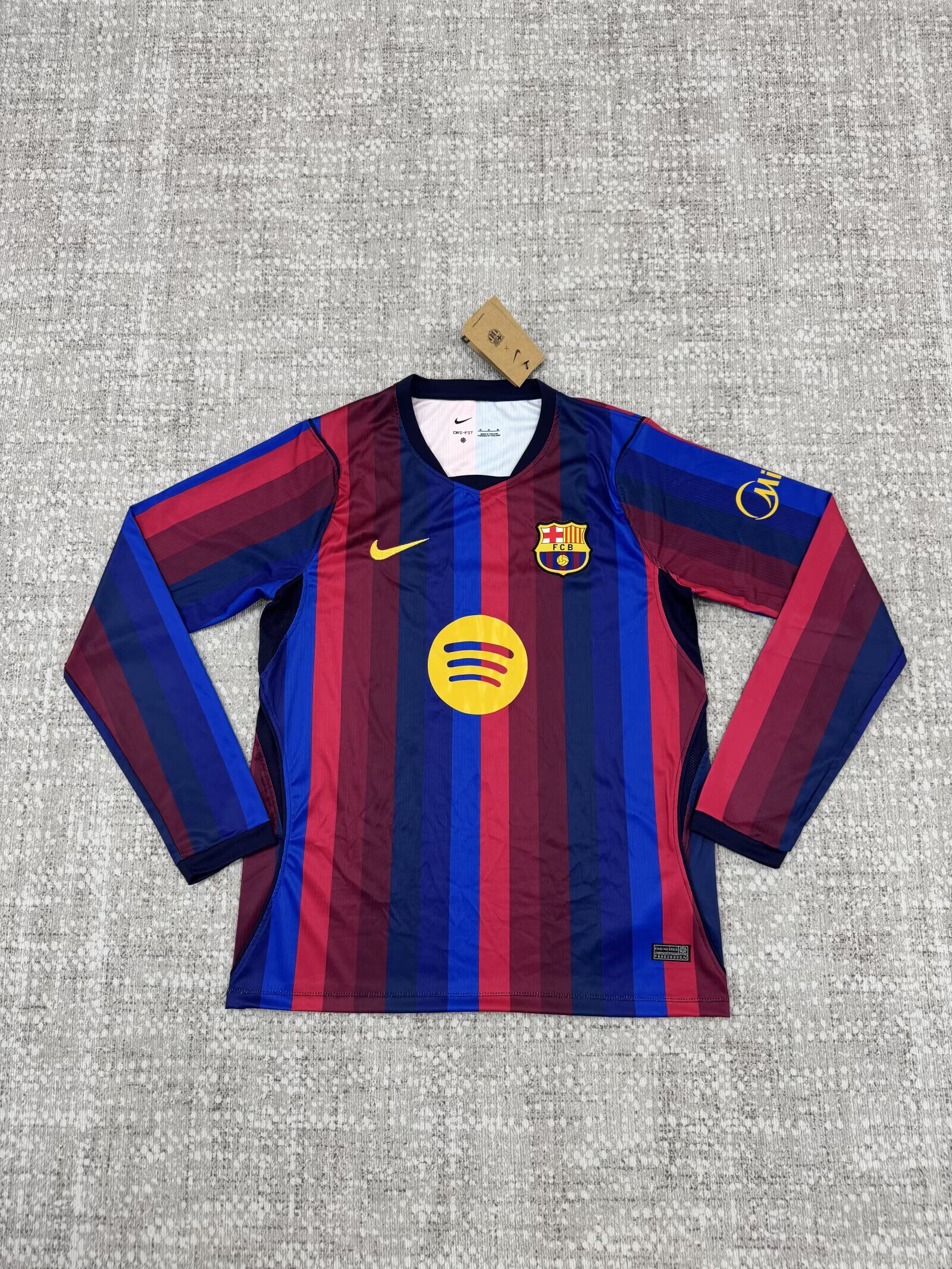 AAA Quality Barcelona 26/27 Home Long Leaked Soccer Jersey
